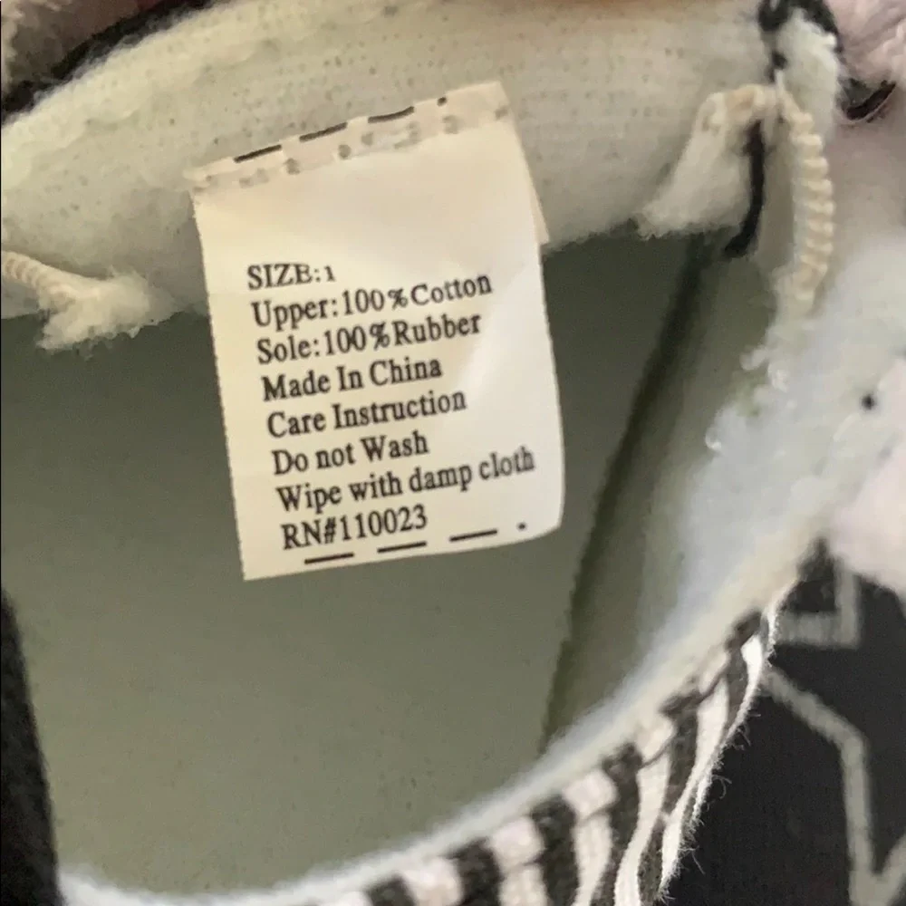 NWOT Little Me shoes, newborn sz 1